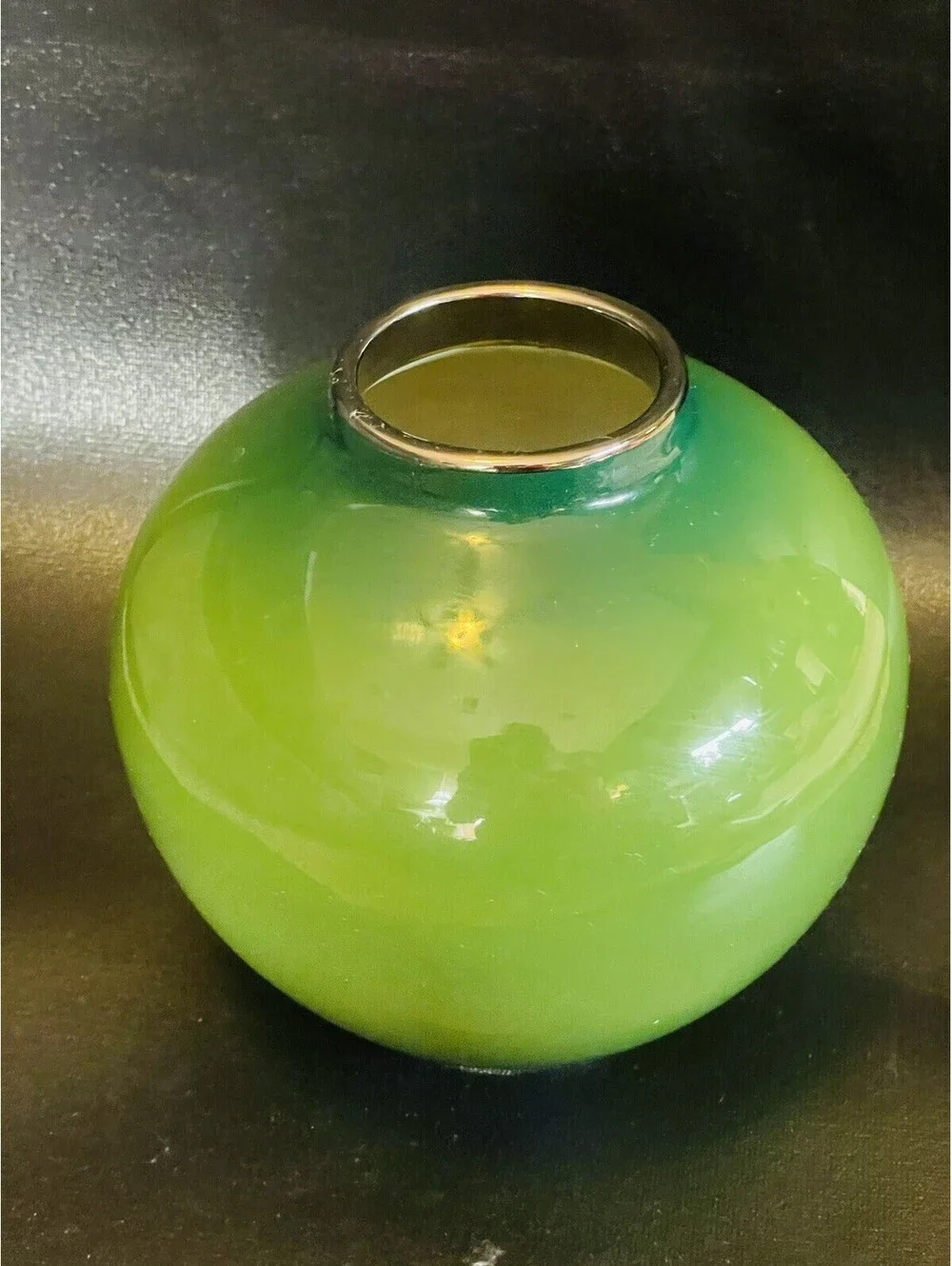 FUJICLOS Japanese Round Flower Vase Elegant Green Round 7” Floral Painted Vase